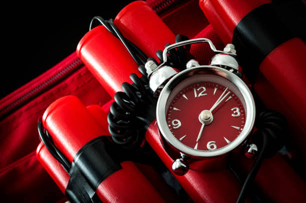 വിമാനങ്ങളുടെ  ഭീഷണിക്ക് പിന്നാലെ രാജ്യത്തെ 21 ഹോട്ടലുകൾക്കും ബോംബ് ഭീഷണി