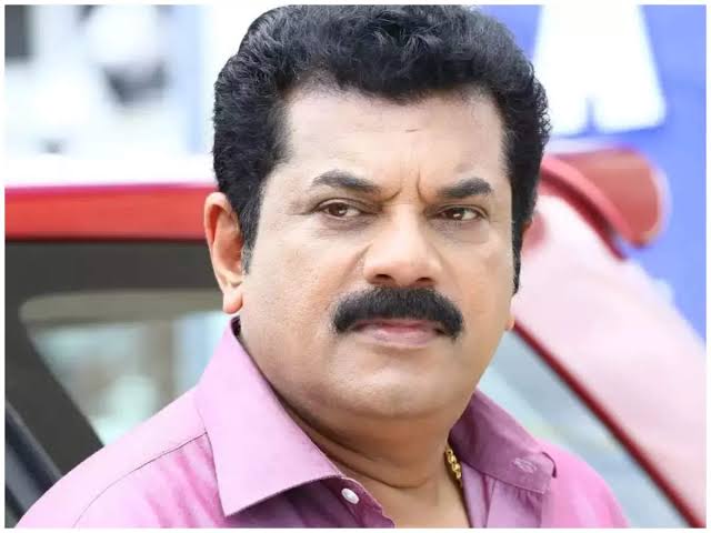 നടൻ മുകേഷ് അറസ്റ്റിൽ; നടിയെ പീഡിപ്പിച്ച കേസിലാണ് അറസ്റ്റ്