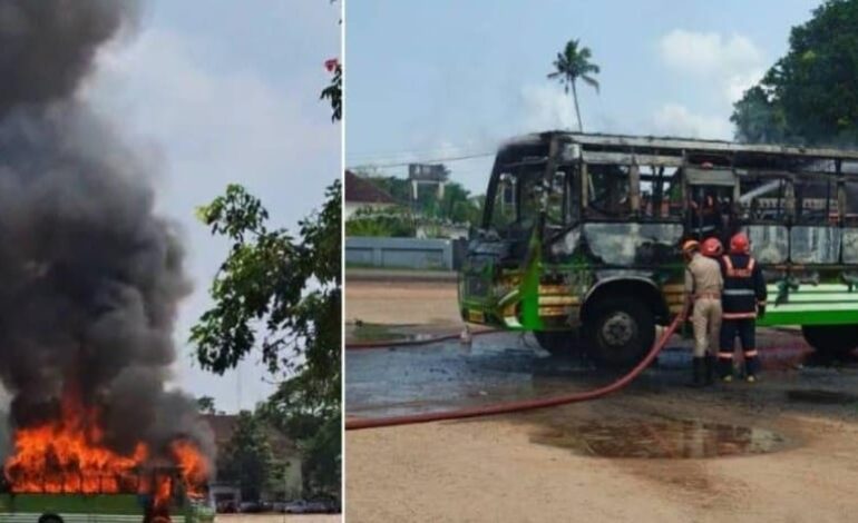 ആലപ്പുഴയിൽ ഡ്രൈവിംഗ് ടെസ്റ്റിനിടെ ബസിന് തീപിടിച്ചു