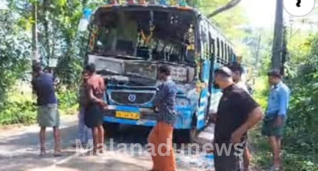 കോഴിക്കോട് ബസ്സും ടിപ്പർ ലോറിയും കൂട്ടിയിടിച്ച് 14 പേർക്ക് പരിക്ക്.