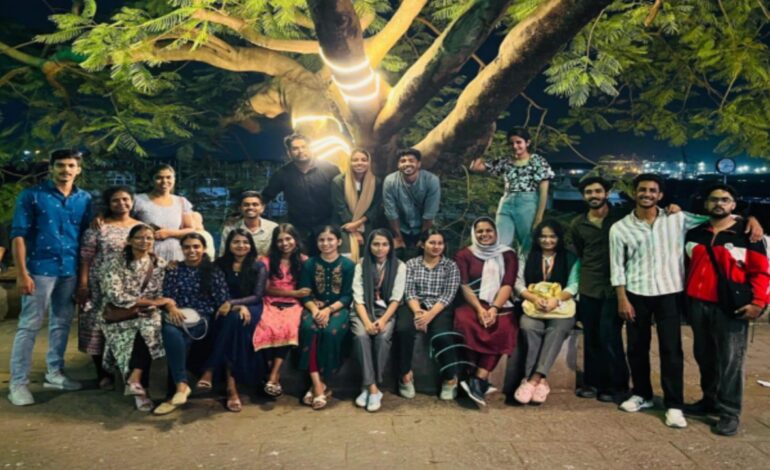 രാത്രി യാത്രയും,ഷോപ്പിംഗും വേറിട്ട അനുഭവമാക്കി എം. എ. കോളേജ് വിദ്യാർത്ഥികൾ.