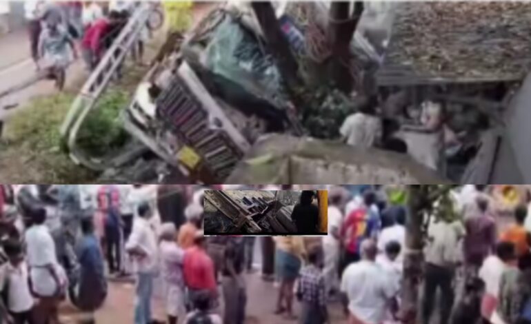 സ്‌കൂള്‍ വിദ്യാര്‍ഥികളുടെ മുകളിലേക്ക് നിയന്ത്രണം വിട്ട് സിമന്റ് ലോറി മറിഞ്ഞു :നാല് കുട്ടികള്‍ക്ക് ദാരുണാന്ത്യം.