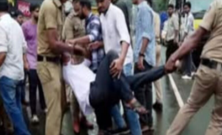 എസ്എഫ്ഐ-കെഎസ്‍യു സംഘർഷം :കോഴിക്കോട് ഗവൺമെന്‍റ് ലോ കോളേജ് അനിശ്ചിതമായി അടച്ചു