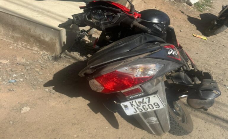 ലോറിക്ക് പിന്നിൽ സ്‌കൂട്ടറിടിച്ച് വിദ്യാർത്ഥി മരിച്ചു.