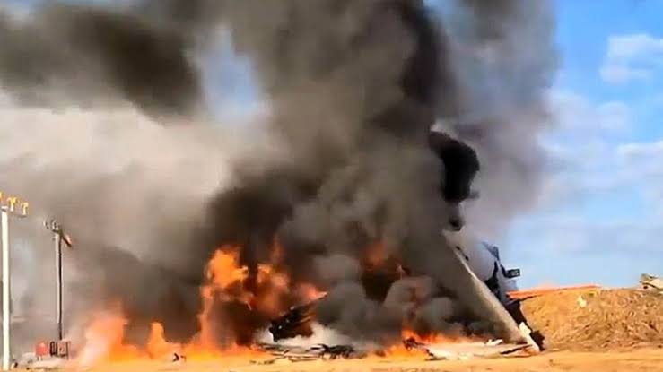 ലാന്‍ഡിങ്ങിനിടെ തകർന്ന വിമാനത്തിലുണ്ടായിരുന്ന 179 പേരും മരിച്ചതായി റിപ്പോർട്ട്‌