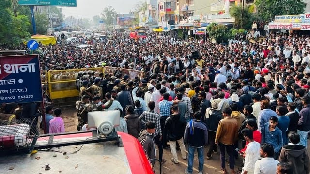 പൊലീസ് കസ്റ്റഡിയിൽ ദളിത് യുവാവ് മരിച്ചു:കൊലപാതകമെന്ന്‌ വീട്ടുകാർ