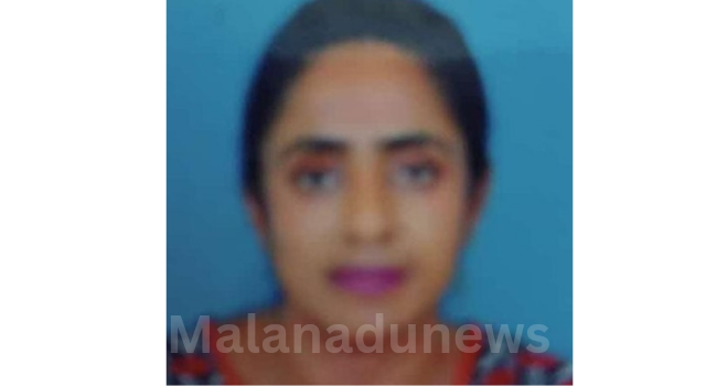 ട്രയിൻ യാത്രയ്ക്കിടെ ഹൃദയാഘാതം  മൂലം യുവതി മരിച്ചു