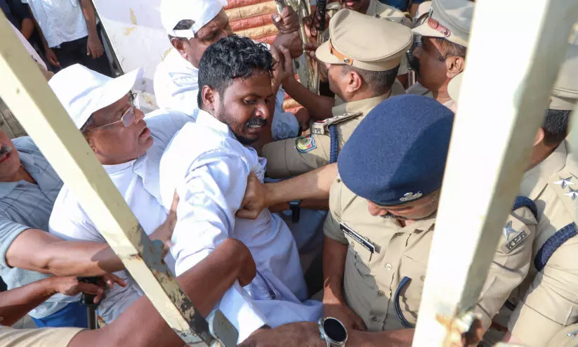 എറണാകുളം അതിരൂപത :വൈദികരുടെ തർക്കം തുടരുന്നു :കളക്ടറുടെ നേത്രത്വത്തിൽ ഇന്ന്‌ ചർച്ച