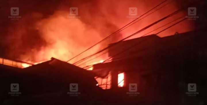 ഫോര്‍ട്ട് കൊച്ചിയില്‍ ഇലക്ട്രിക്കല്‍ കടയില്‍ തീപിടിത്തം