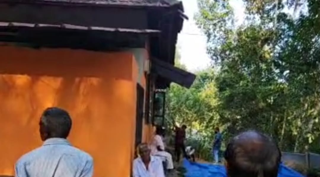 കൊട്ടാരക്കരയിൽ വിറക് എടുക്കാൻ പോയ വീട്ടമ്മ   പാമ്പ് കടിയേറ്റു മരിച്ചു