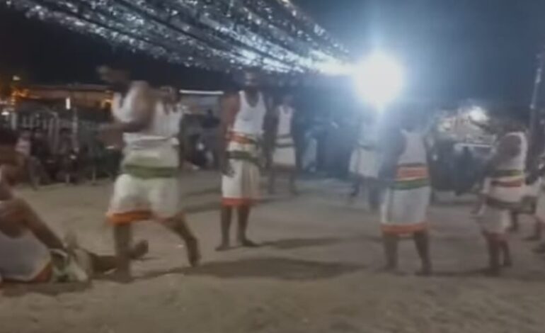 കുത്തിയോട്ട പരിപാടിക്കിടെ കലാകാരൻ കുഴഞ്ഞുവീണു മരിച്ചു