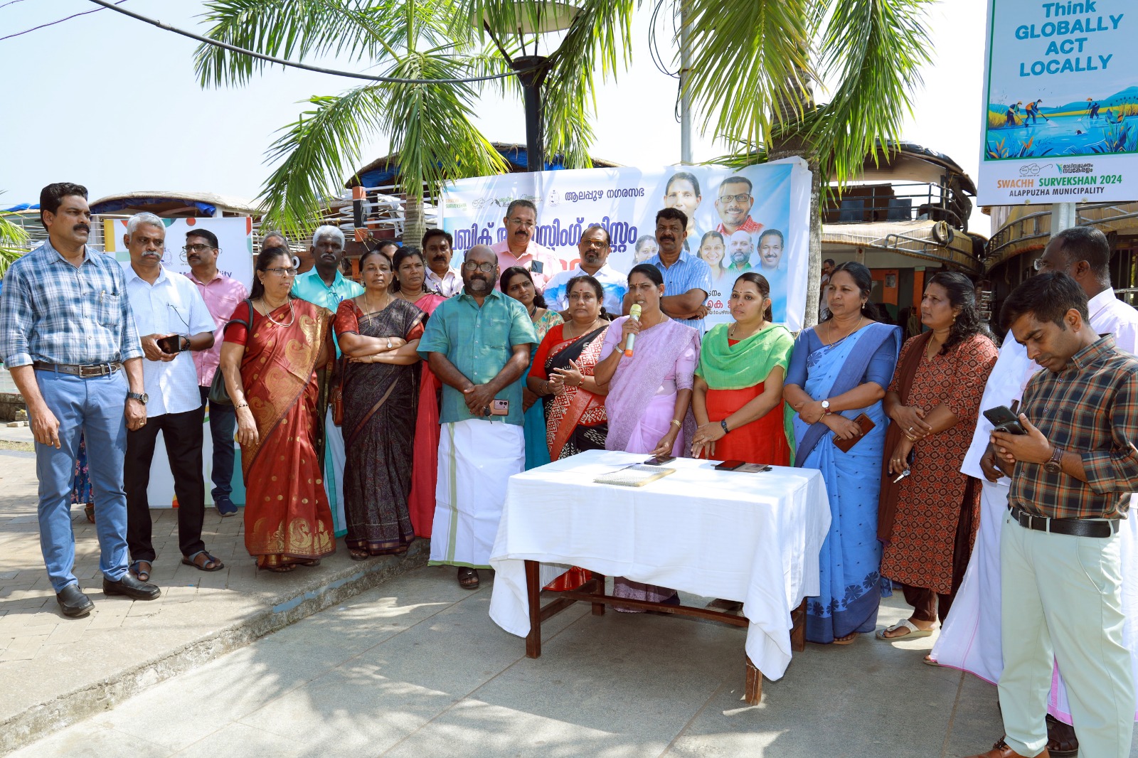 “ഇവിടെ മാലിന്യമിടരുത്”. മുന്നറിയിപ്പ് നാല് ഭാഷകളില്‍ ബോധവൽക്കരണം ആലപ്പുഴയിൽ