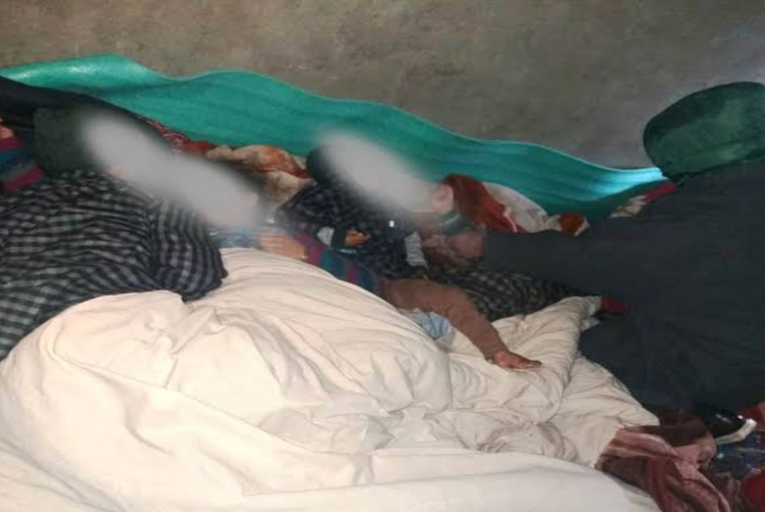 ഒരു മാസം പ്രായമുള്ള കുഞ്ഞ്  ഉൾപ്പെടെ അഞ്ചുപേർ ശ്വാസംമുട്ടി മരിച്ചു