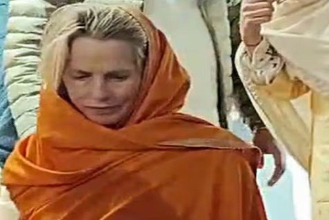 മഹാകുംഭമേളയിൽ പങ്കെടുക്കാനെത്തിയ മുൻ ആപ്പിൾ സി.ഇ.ഒ സ്റ്റീവ് ജോബ്‌സിന്റെ  ഭാര്യ  ലോറൻ പൗൽ ജോബ്സിന് അലർജിയുടെ ലക്ഷണങ്ങൾ ഉണ്ടായതായി എ.എൻ.ഐ റിപ്പോർട്ട്