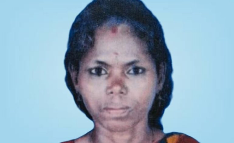 മലപ്പുറത്ത് കാട്ടാനയുടെ ആക്രമണത്തിൽ മരിച്ച സരോജിനിയുടെ മൃതദേഹം സംസ്കരിച്ചു.