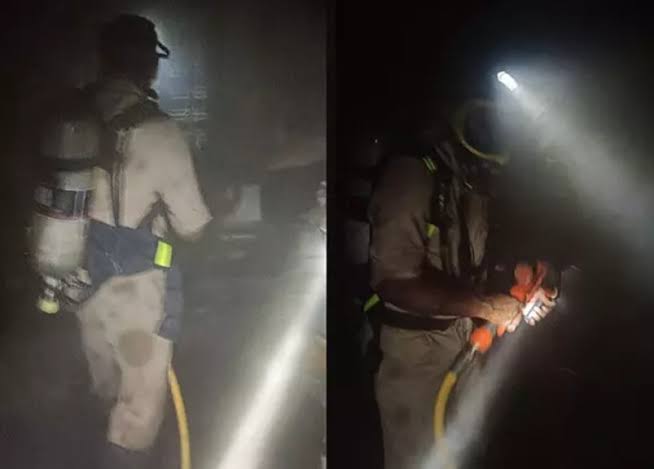 ചാർജ് ചെയ്യുന്നതിനിടെ മൊബൈൽ ഫോൺ പൊട്ടിത്തെറിച്ചു :വീട് കത്തി നശിച്ചു