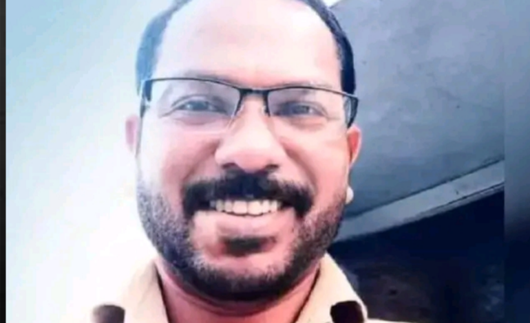 ശക്തമായ കാറ്റില്‍ ജലാശയത്തിലേയ്ക്ക് നിലതെറ്റി വീണ് ജലഗാതാഗത വകുപ്പ് ജീവനക്കാരന് ദാരുണാന്ത്യം