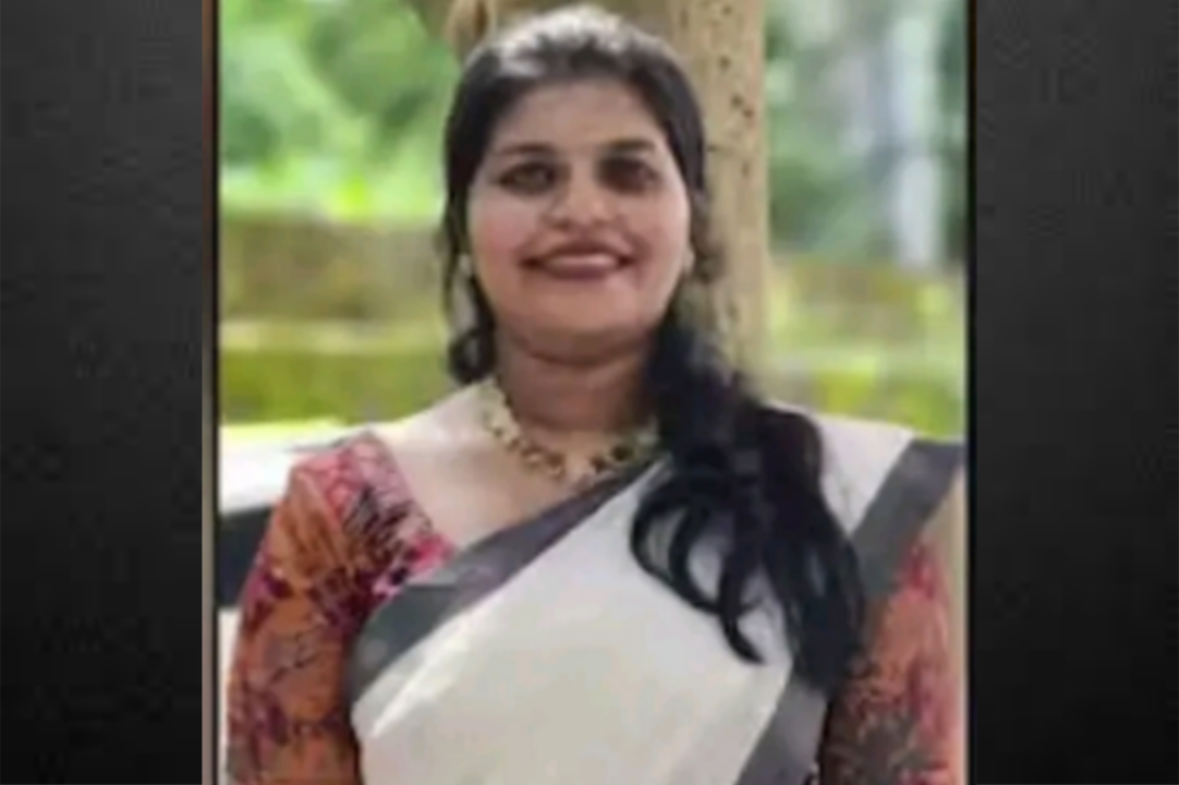 മകന് ചൊറുകൊടുക്കുന്നതിനിടെ വീട്ടുമുറ്റത്ത് നിന്ന് പാമ്പ് കടിയേറ്റു: യുവതിക്ക് ദാരുണാന്ത്യം