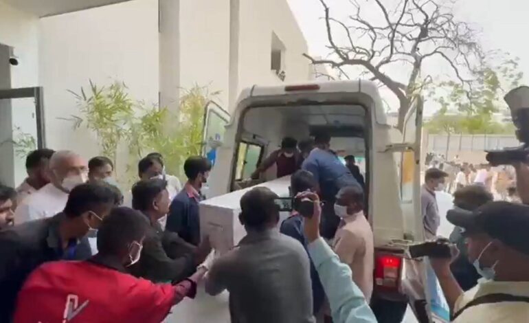 എയർ ഇന്ത്യ വിമാനാപകടത്തിൽ മരിച്ചവരുടെ മൃതദേഹങ്ങൾ  കൈമാറുന്നതിനുള്ള നടപടികൾ ആരംഭിച്ചു.