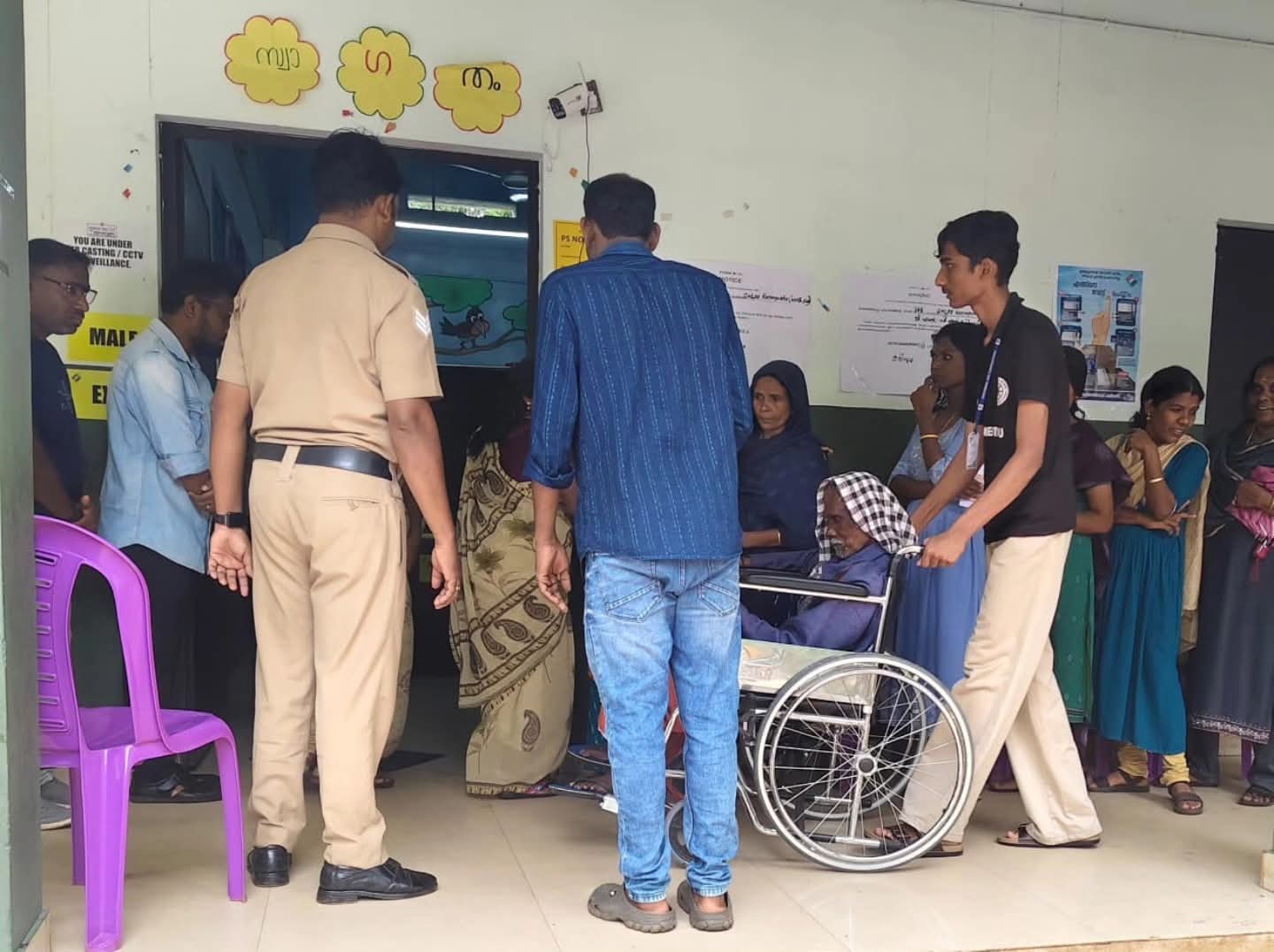 നിലമ്പൂര്‍ ഉപതെരഞ്ഞെടുപ്പ്: പോളിങ് 75.27 ശതമാനം ; വോട്ടെണ്ണല്‍ 23 ന്