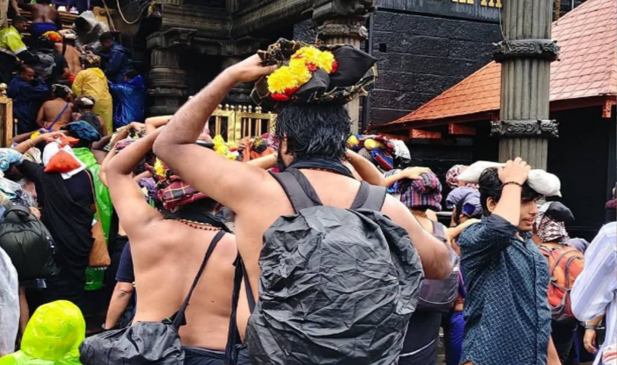ശബരിമലയിൽ  രണ്ടുപേർ കുഴഞ്ഞു വീണു മരിച്ചു.