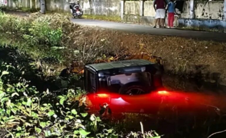 ഗൂഗിൾ മാപ്പ്  ചതിച്ചു;  കോതമംഗലത്ത്  യുവാവ് സഞ്ചരിച്ച ജീപ്പ് തോട്ടിൽവീണു