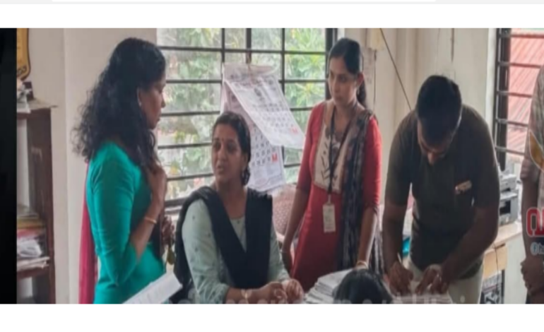 ഹരിപ്പാട് വില്ലേജ് ഓഫീസർ കൈക്കൂലി വാങ്ങിയതിന് അറസ്റ്റിൽ