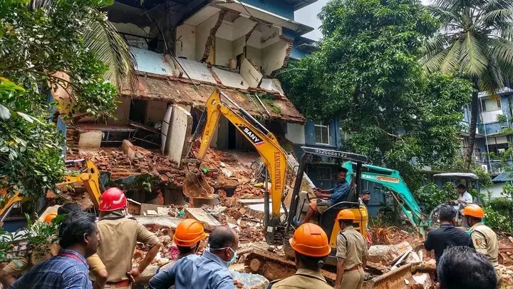 കോട്ടയം മെഡിക്കല്‍ കോളജ് അപകട സ്ഥലത്തേക്ക് മാധ്യമങ്ങള്‍ക്ക് പ്രവേശനമില്ല