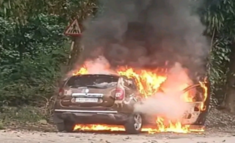 തൊടുപുഴയിൽ ഓടിക്കൊണ്ടിരുന്ന കാർ കത്തിനശിച്ചു