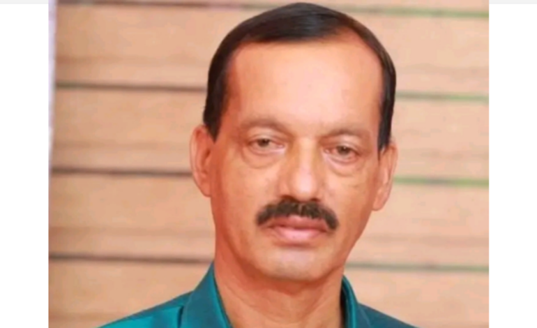 മാളയിൽ സ്‌കൂൾ ബസ് ഓടിക്കുന്നതിനിടയിൽ ഡ്രൈവർ കുഴഞ്ഞുവീണുമരിച്ചു.