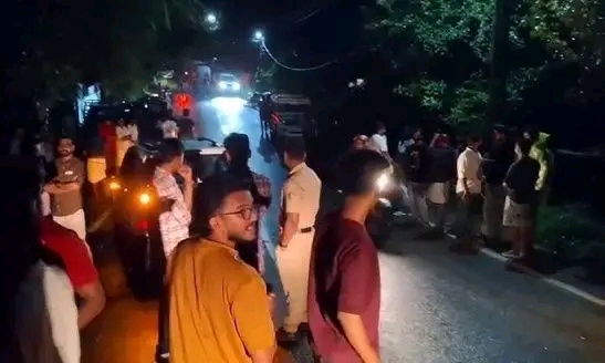 മലപ്പുറത്ത് നാലംഗ സംഘം  കാര്‍ ആക്രമിച്ച്  2 കോടി രൂപ കവര്‍ന്നു