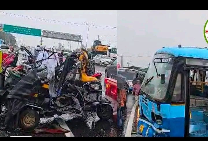 കാസര്‍കോട് റോഡരികില്‍ നിന്നവര്‍ക്കിടയിലേക്ക് ബസ് ഇടിച്ചു കയറി; 5 പേർക്ക് ദാരുണാന്ത്യം