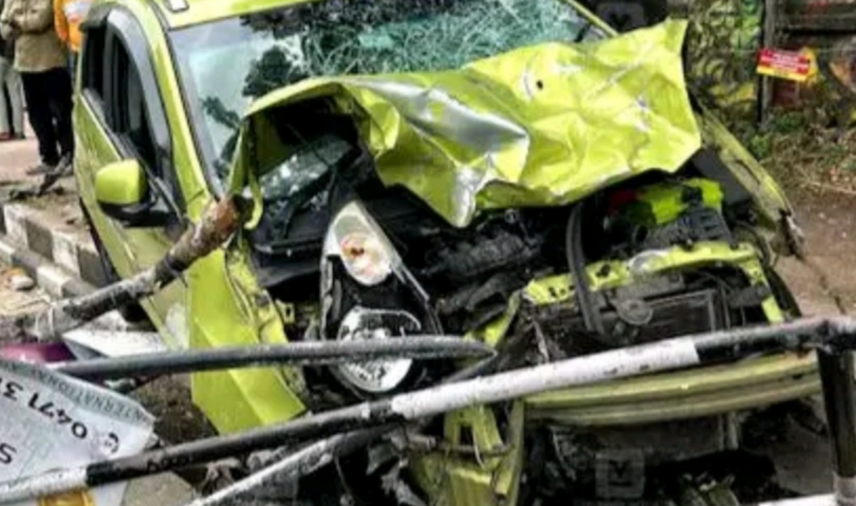 തിരുവനന്തപുരത്ത് പരിശീലനത്തിനിടെ കാർ ഇടിച്ചുകയറിയ സംഭവം :ഡ്രൈവറുടെ ലൈസന്‍സ് സസ്പെൻഡ് ചെയ്തു.