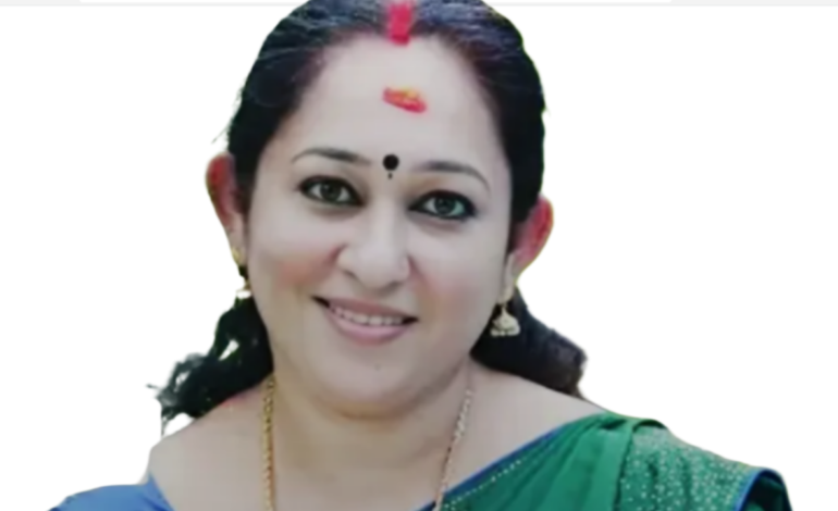 കരുനാഗപ്പള്ളി സ്റ്റേഷനിൽ ട്രെയിൻ തട്ടി മദ്ധ്യവയസ്കയുടെ കാലറ്റു