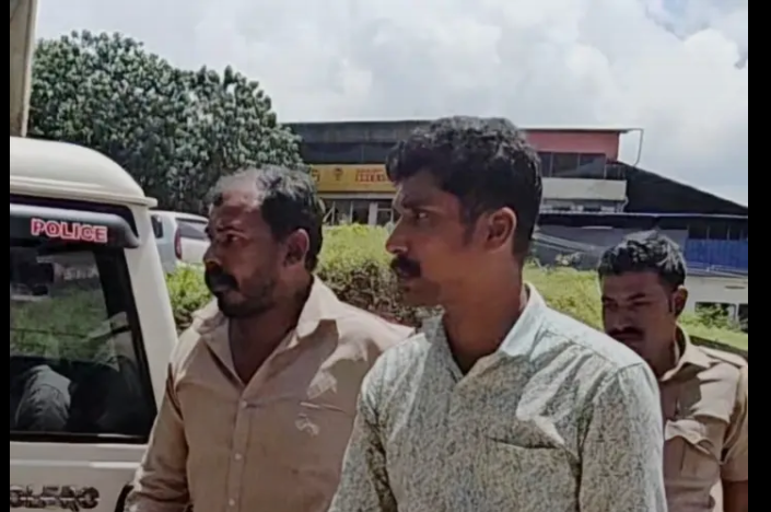 കൊട്ടാരക്കര ബിവറേജസ് ജീവനക്കാരൻ്റെ തലക്കടിച്ച കേസിൽ രണ്ട് പേർ അറസ്റ്റിൽ.