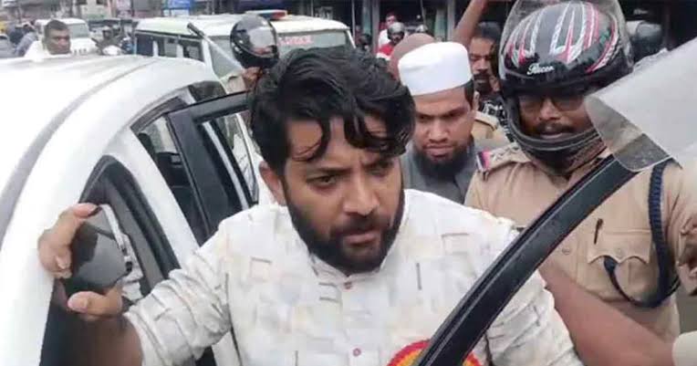 ഷാഫി പറമ്പിൽ എംപി  യുടെ വാഹനം തടഞ്ഞ സംഭവം; 11 ഡി  വൈ എഫ് ഐ പ്രവർത്തകരെ വടകര പൊലീസ് അറസ്റ്റ് ചെയ്തു