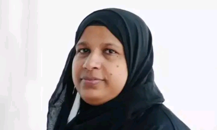 നായ കുറുകെ ചാടി; ബൈക്ക് മറിഞ്ഞു :മലപ്പുറത്ത്  വീട്ടമ്മ മരിച്ചു