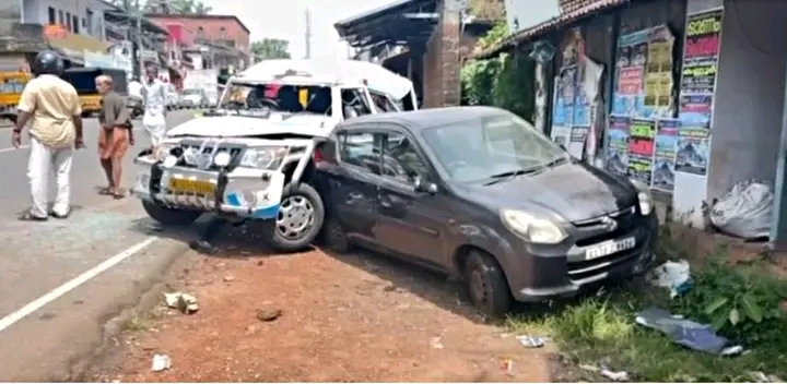 കണ്ണൂരിൽ രോഗിയുമായി പോയ ആംബുലൻസ് നിയന്ത്രണംവിട്ടുമറിഞ്ഞു