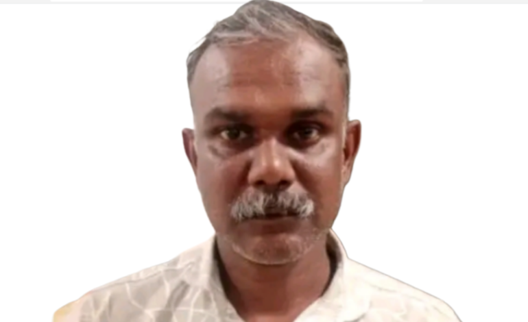 ഗതാഗതം തടസപ്പെടുത്തി  :ത്രിശൂരിൽ കെഎസ്ആർടിസി കണ്ടക്ടറെ മർദിച്ച് സ്വര്‍ണ്ണമാല പൊട്ടിച്ചെടുത്തു ;സ്വകാര്യ ബസ് കണ്ടക്ടർ അറസ്റ്റിൽ