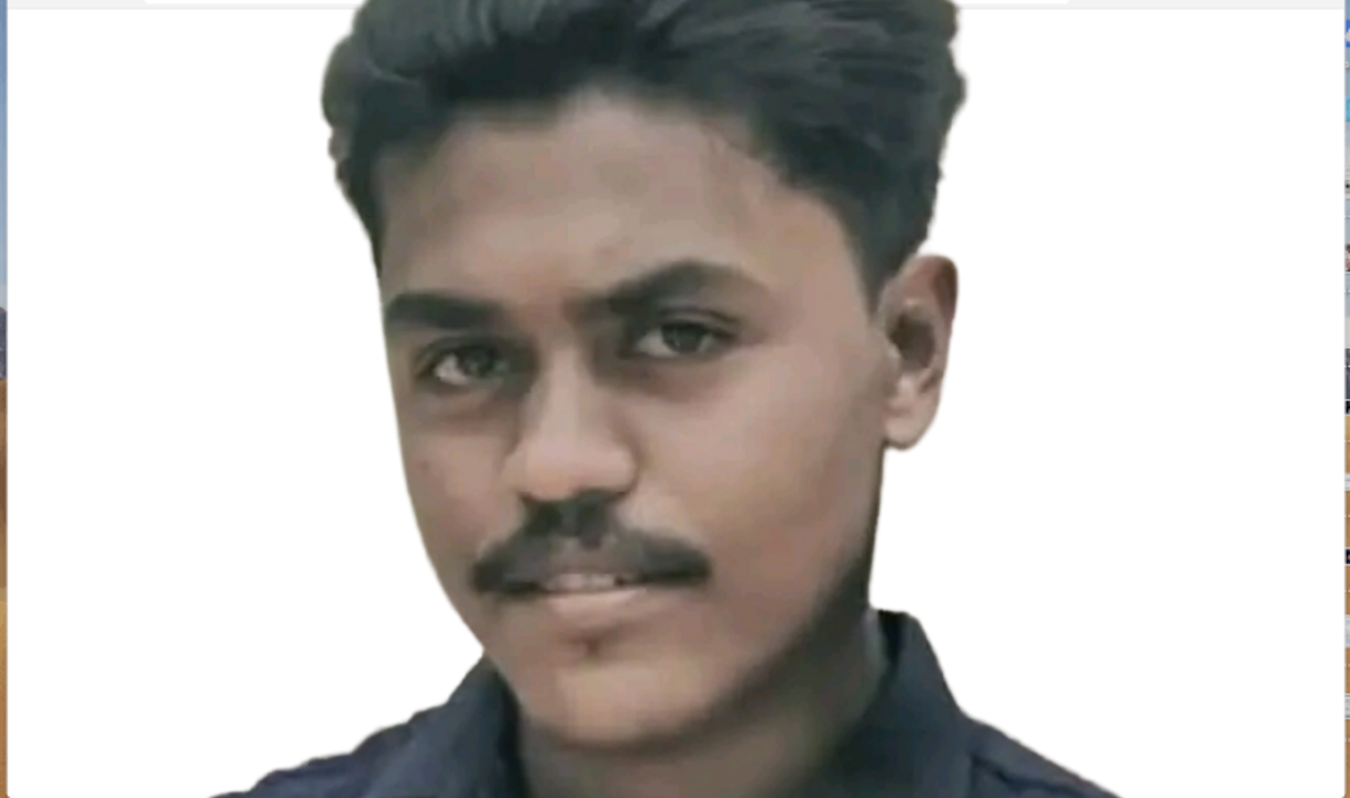 കിളിമാനൂരിൽ പിക്കപ്പില്‍ ബൈക്കിടിച്ചു: യുവാവിന് ആംബുലന്‍സ് കയറി ദാരണന്ത്യം.