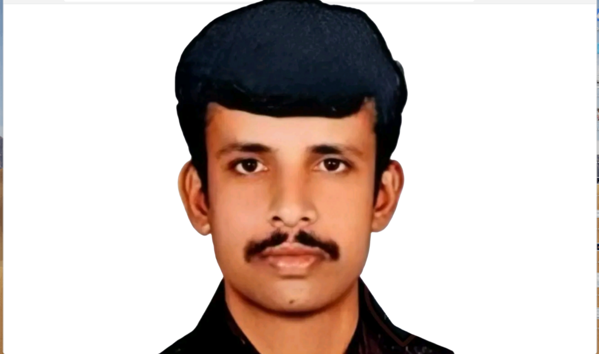 പാലക്കാട്‌ ബൈക്ക് ഇലക്ട്രിക് പോസ്റ്റിൽ ഇടിച്ച് ചികിത്സയിലിരുന്ന റെയിൽവേ ജീവനക്കാരൻ മരിച്ചു