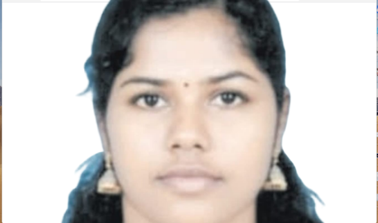 കരുനാഗപ്പള്ളിയിൽ ​ഡാറ്റ എൻ​ട്രി ഓ​പ്പ​റേ​റ്റർ  കൈ ഞ​ര​മ്പ് മു​റി​ച്ച ശേ​ഷം വീ​ടി​നു​ള്ളിൽ തൂ​ങ്ങി മ​രി​ച്ച നി​ല​യിൽ