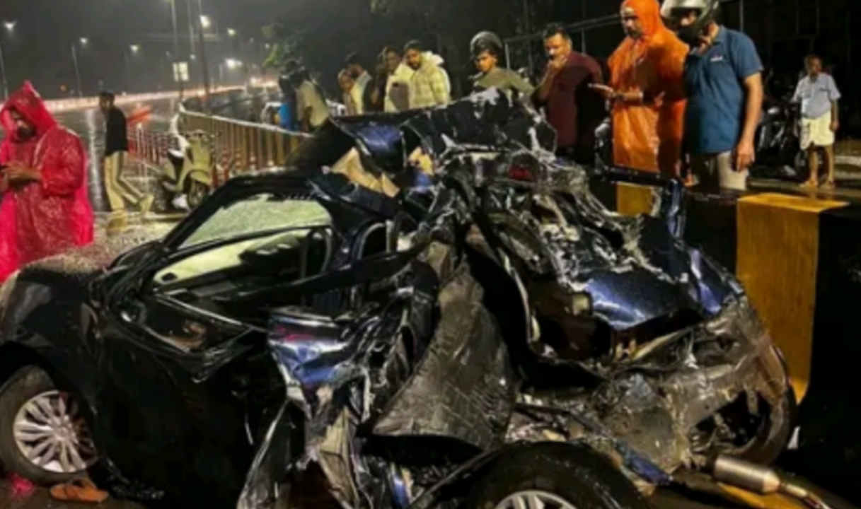 കാറും ലോറിയും കൂട്ടിയിടിച്ച് വൻ അപകടം