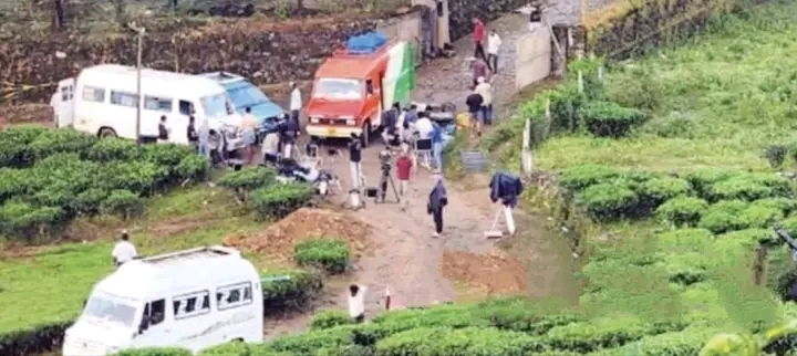 വാഗമണ്ണിൽ ബോംബുസ്ഫോടനം:ആളുകൾ പരിഭ്രാന്തിയിൽ :രാവിലെ അഞ്ചരയ്ക്കും ആറിനും ഇടയിൽ വാഗമൺ ഫാക്ടറി പ്രദേശത്താണ് സ്ഫോടനമുണ്ടായത്