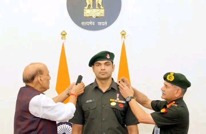 “നീരജ് ചോപ്ര ഇനി ലഫ്റ്റനന്റ് കേണൽ”: രാജ്യത്തിന്റെ അഭിമാനത്തിന് കരസേനയുടെ ബഹുമതി”