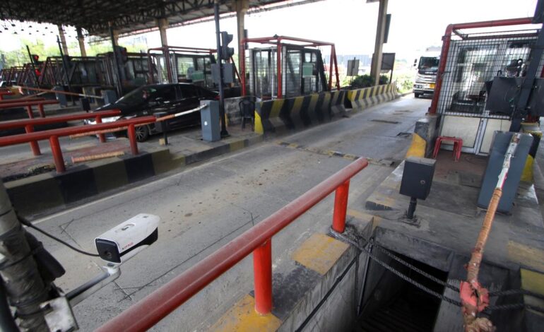 ഉപാധികളോടെ ടോൾ പിരിക്കാം :ഹൈക്കോടതി :പാലിയേക്കരയിലെ ടോൾ പിരിവ് പുനരാരംഭിക്കാൻ ഹൈക്കോടതിയുടെ അനുമതി