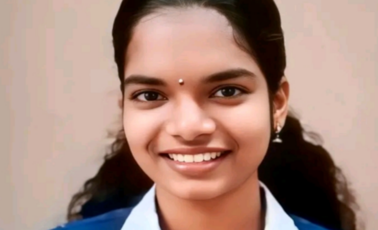 വിദ്യാർഥിനി  പുഴയിലേക്ക് എടുത്തു ചാടി മരിച്ചൂ.