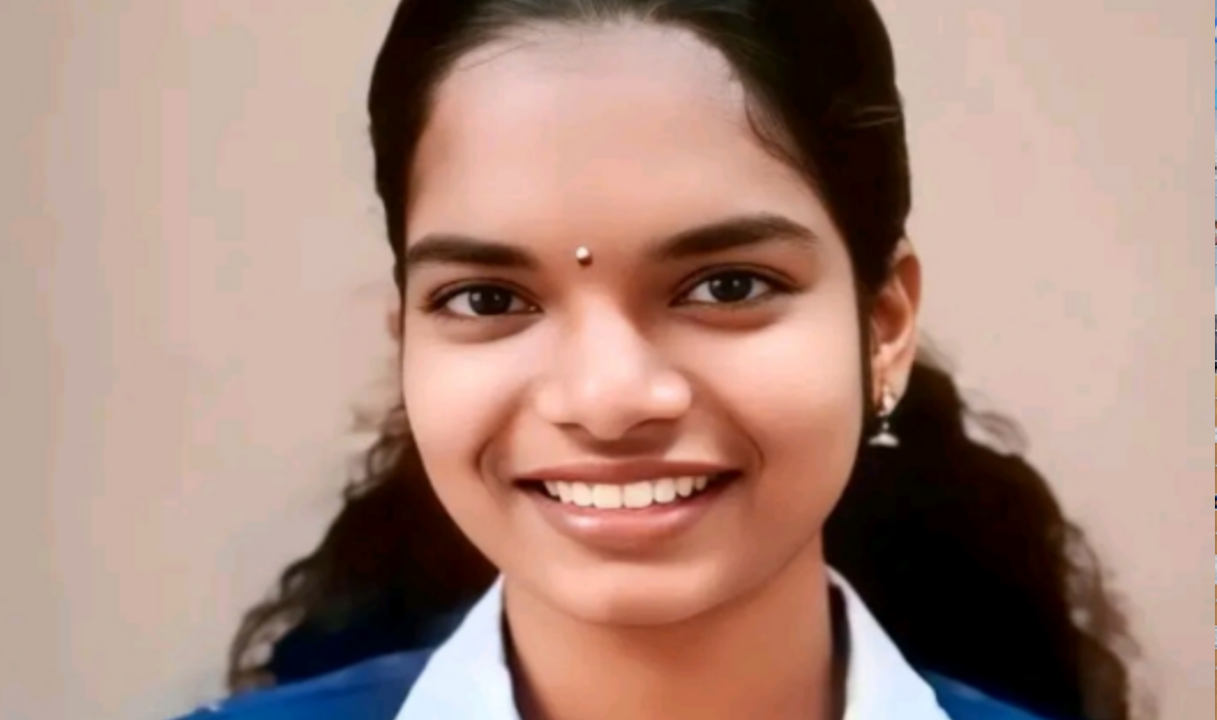 വിദ്യാർഥിനി  പുഴയിലേക്ക് എടുത്തു ചാടി മരിച്ചൂ.