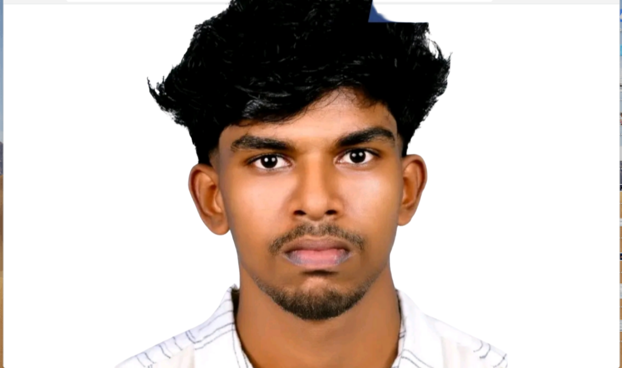 കൊല്ലത്ത് തെരുവ് നായ കുറുകെ ചാടി:  നിയന്ത്രണം വിട്ട ബൈക്ക് മതിലിൽ ഇടിച്ചു യുവാവ് മരിച്ചു:സുഹൃത്തിന് പരുക്ക്