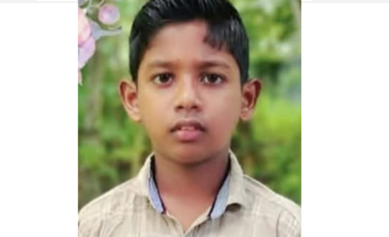 ആലപ്പുഴ തുറവൂരിൽ പിതാവിനൊപ്പം ബൈക്കിൽ പോയ 12 കാരന് ദാരുണാന്ത്യം